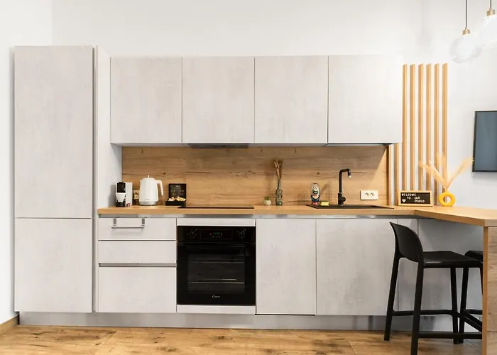 Clujstays In The Heart Of Apartman Kolozsvár