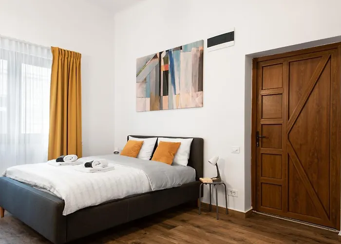 Clujstays In The Heart Of *